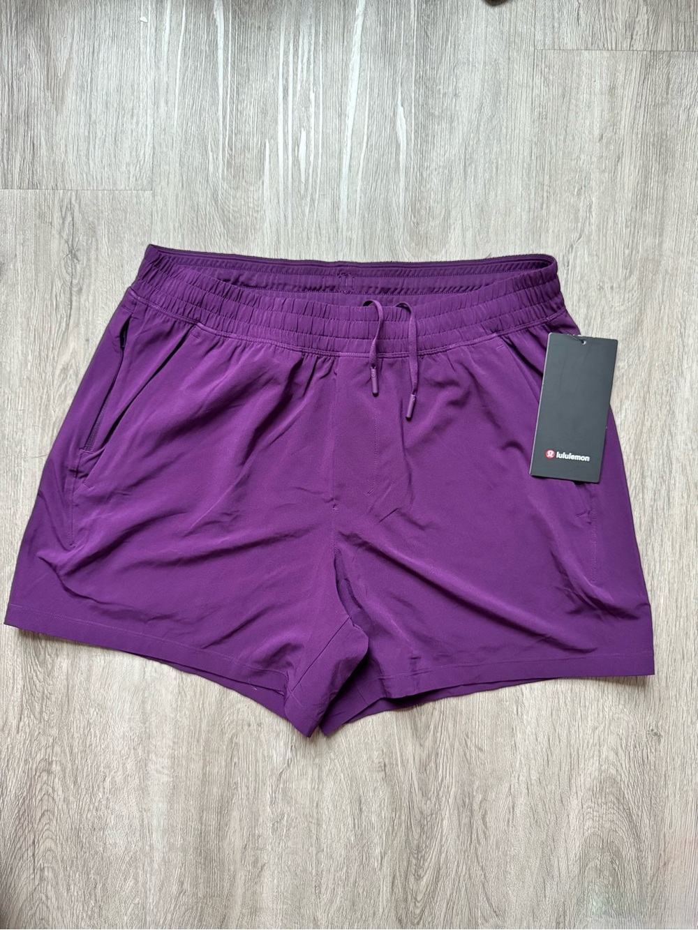 Lululemon Pace Breaker Short 5” LL – Men’s Large